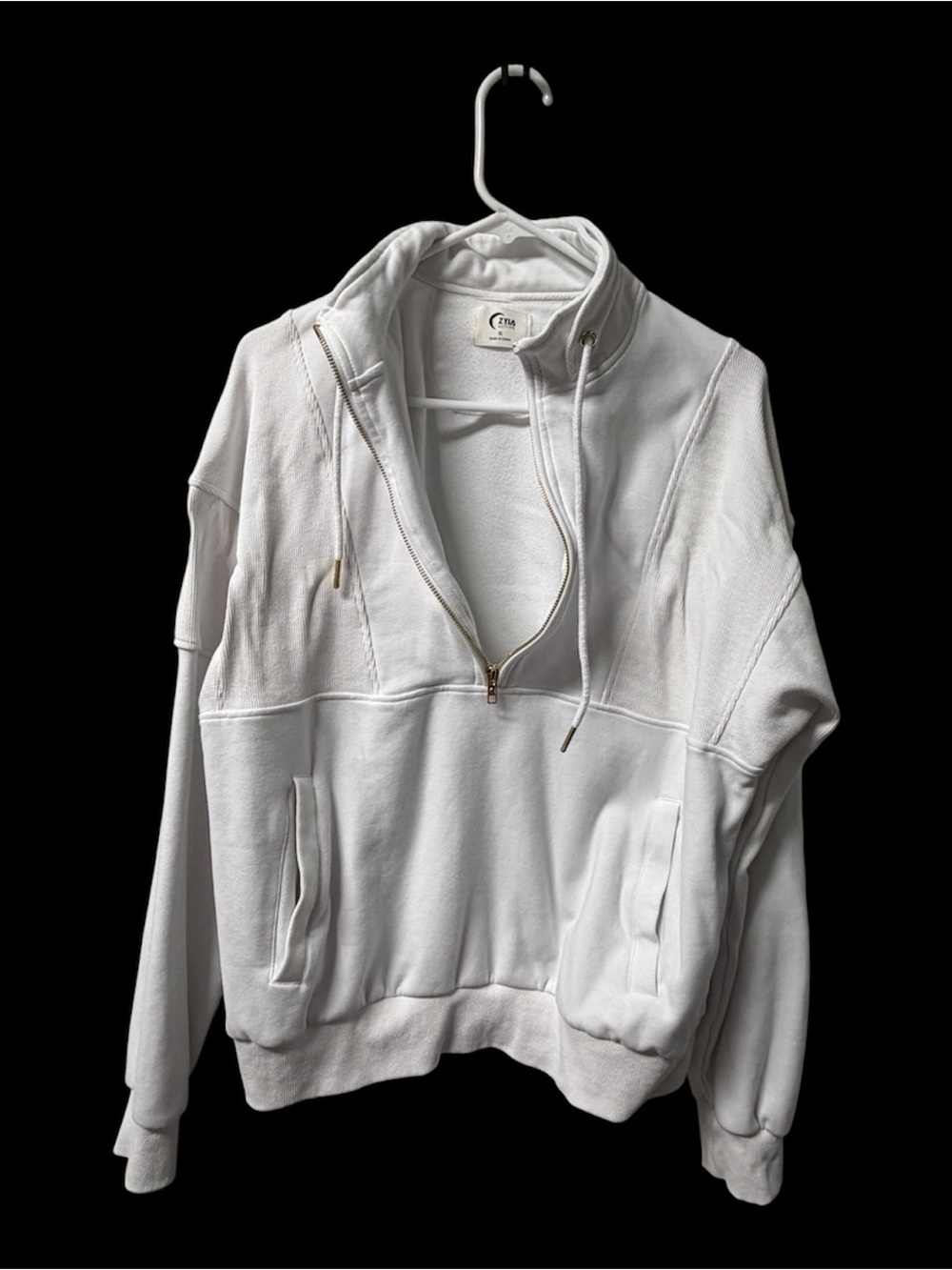 White Half-Zip Pullover Sweatshirt - Unbranded